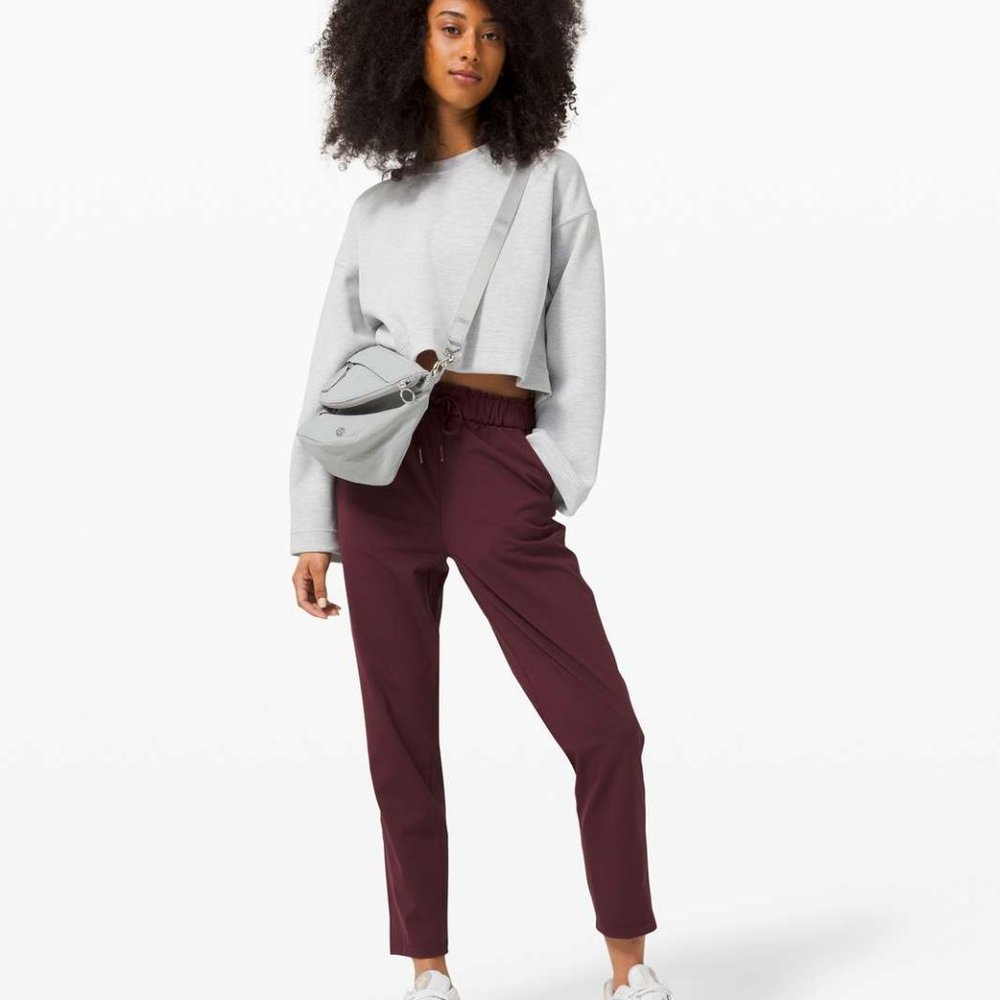 Lululemon Keep Moving Pant 8 Cassis stretchy relaxed with pockets